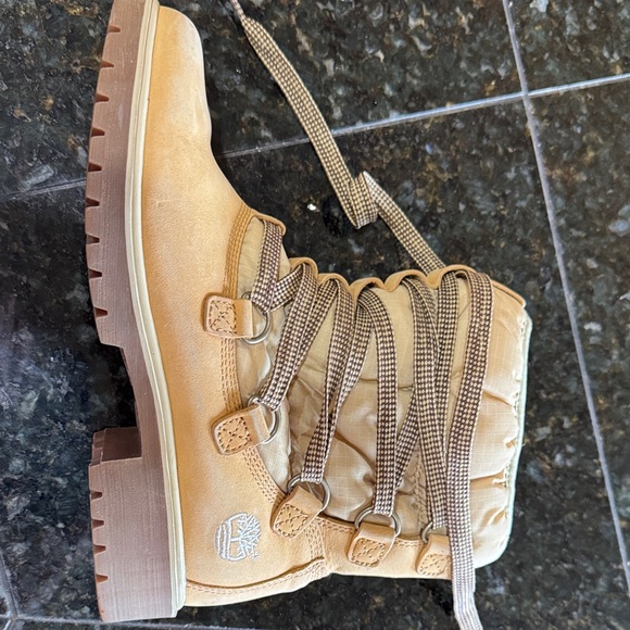Timberland Women's Beige Winter Boots - Picture 6 of 7